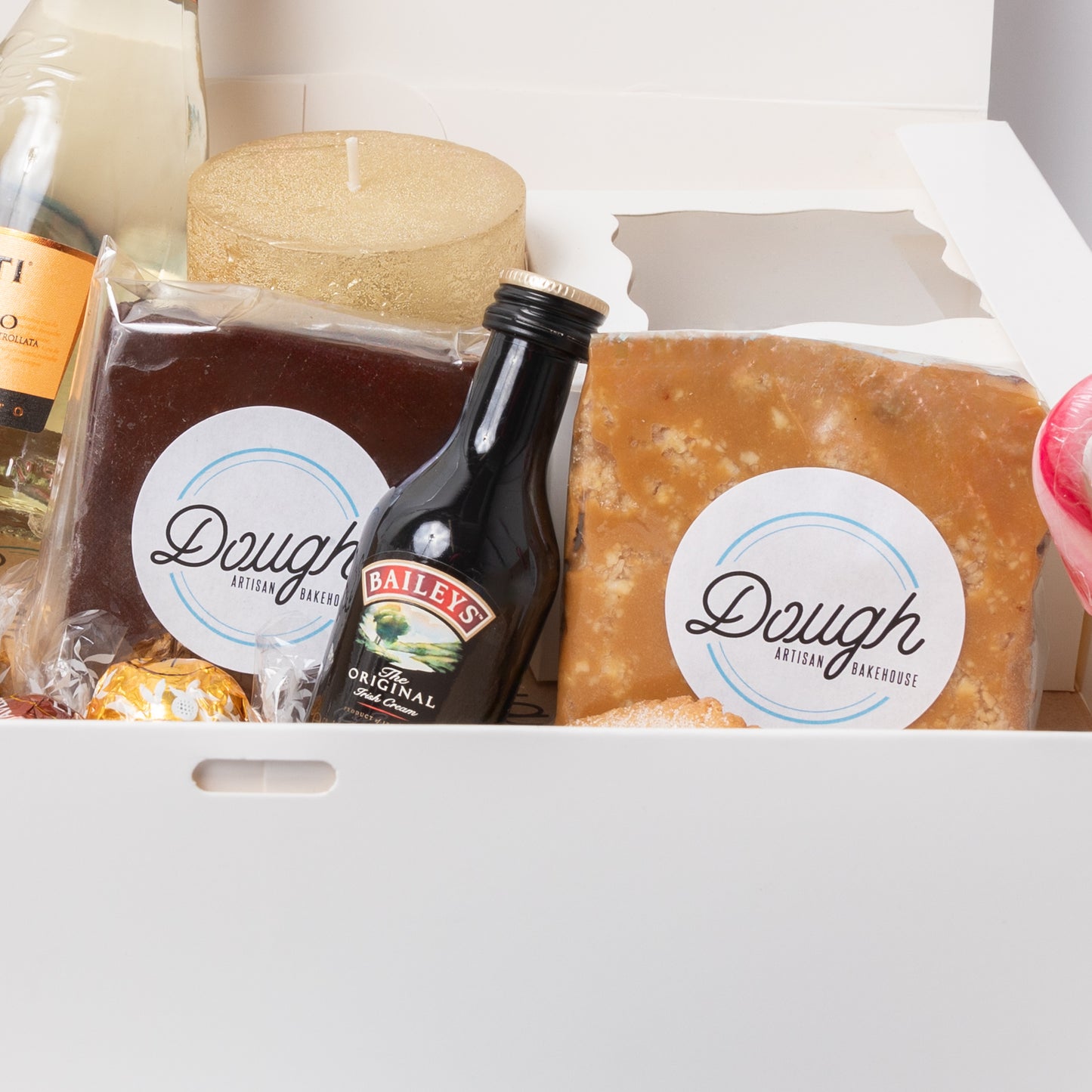 Festive Gift Box: Celebrate the season